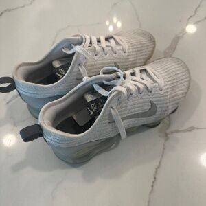 Nike air boys, tennis shoes